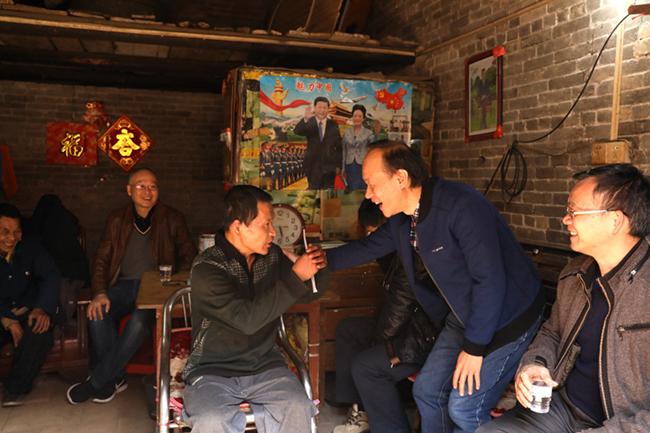 共享企業(yè)成果，展現(xiàn)人文關(guān)懷